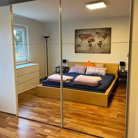 Gemuetliche 3 Zimmer Wohnung Mit Grosszuegiger Terrasse Im Gruenen ロイトリンゲン エクステリア 写真