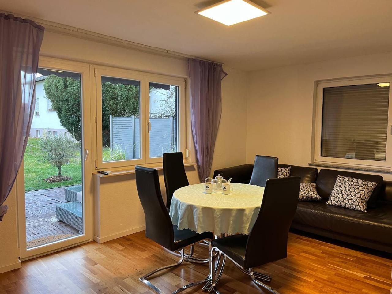 Gemuetliche 3 Zimmer Wohnung Mit Grosszuegiger Terrasse Im Gruenen ロイトリンゲン エクステリア 写真